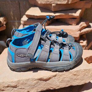 KEEN Newport H2 Closed Toe Water Sandals, Magnet/Brilliant Blue Size 13 US